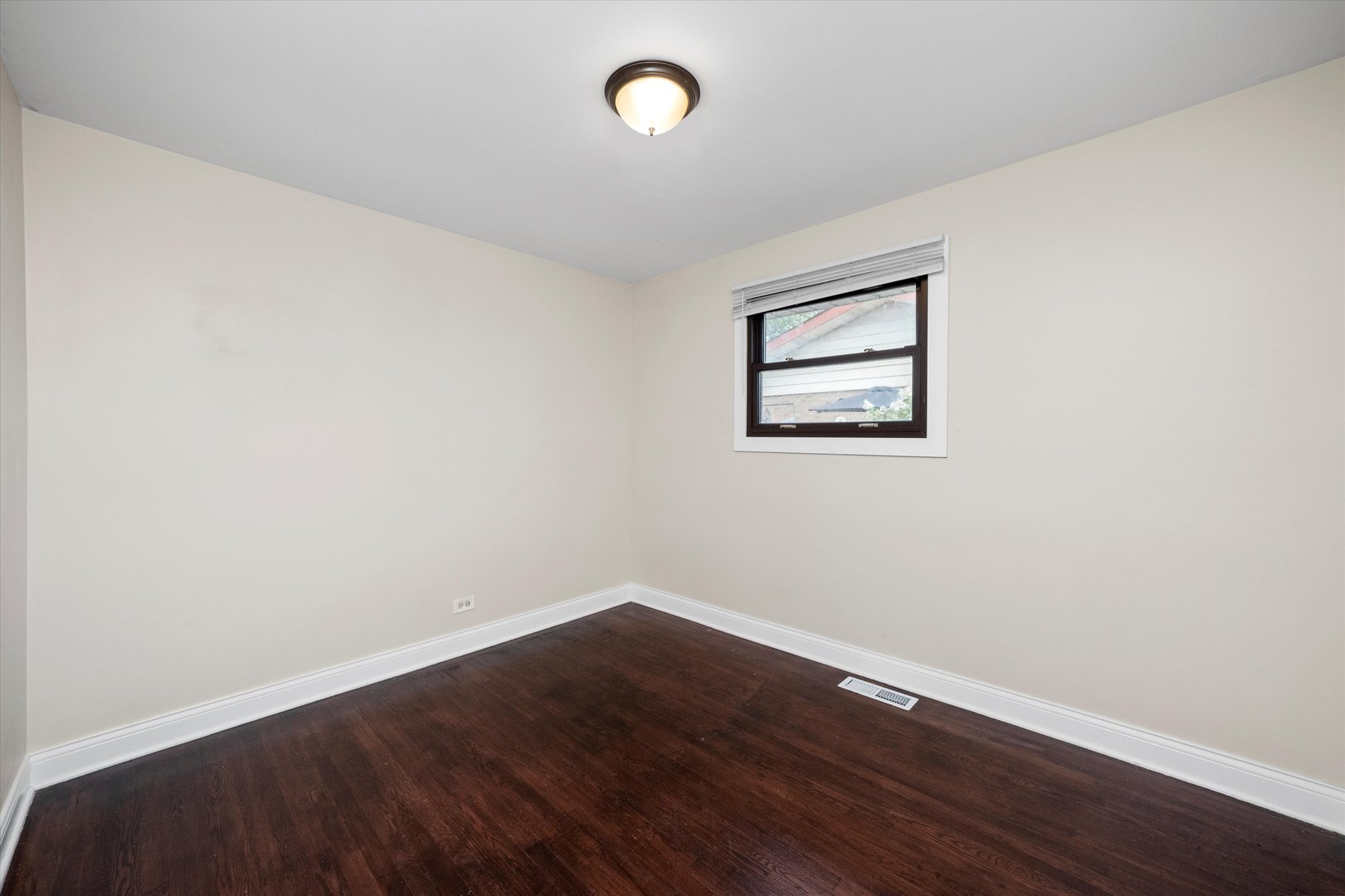 9201 Willow Lane, Bridgeview, IL 60455