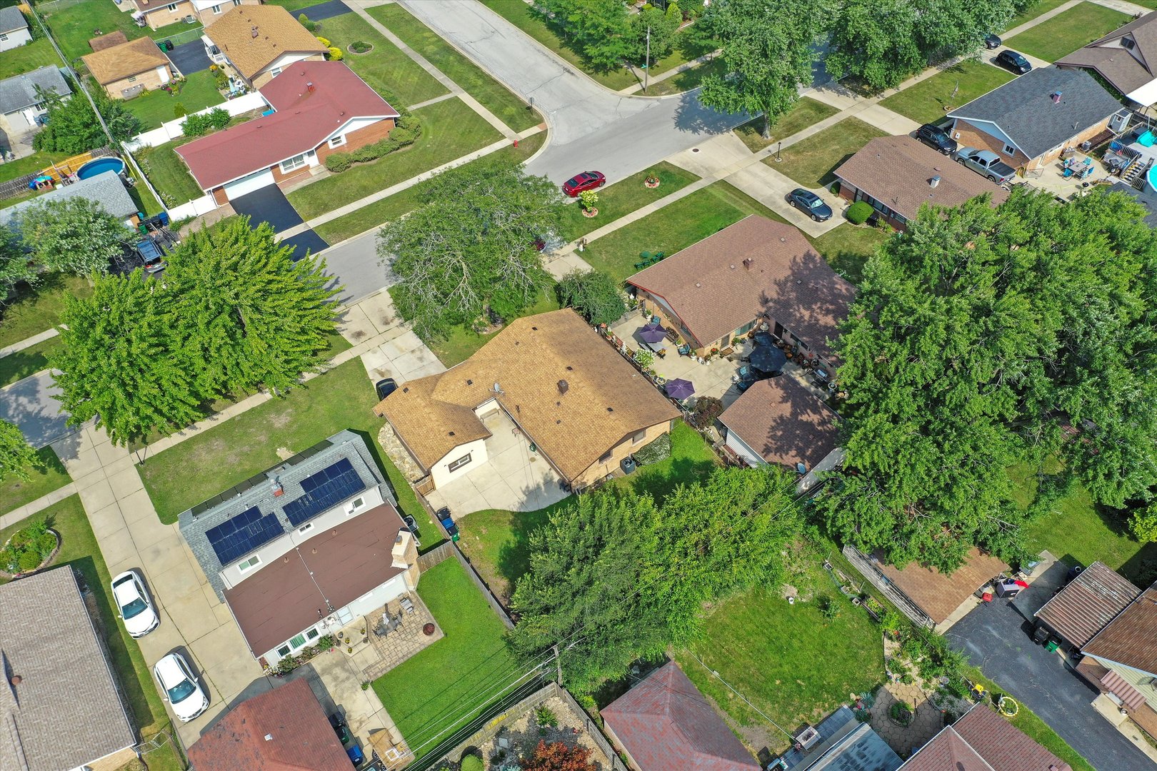 9201 Willow Lane, Bridgeview, IL 60455