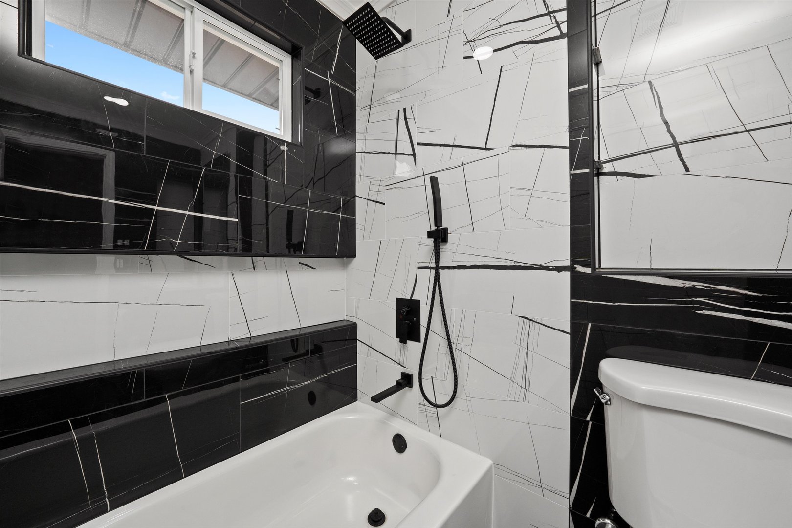 9201 Willow Lane, Bridgeview, IL 60455