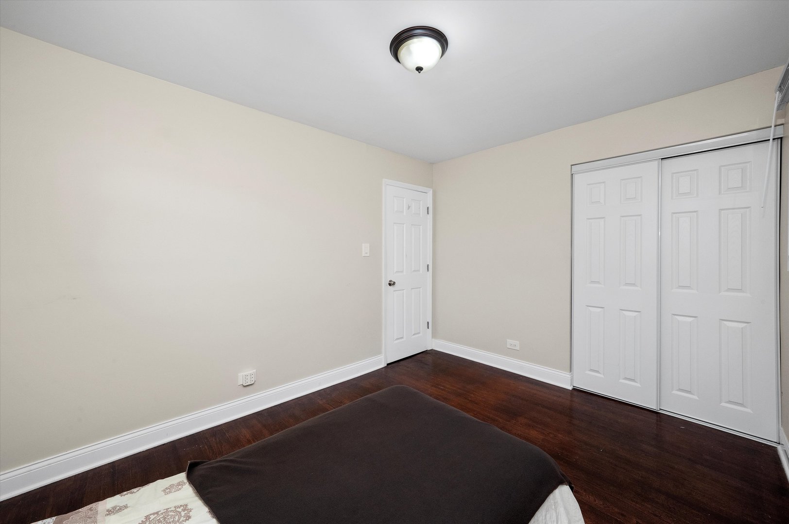 9201 Willow Lane, Bridgeview, IL 60455