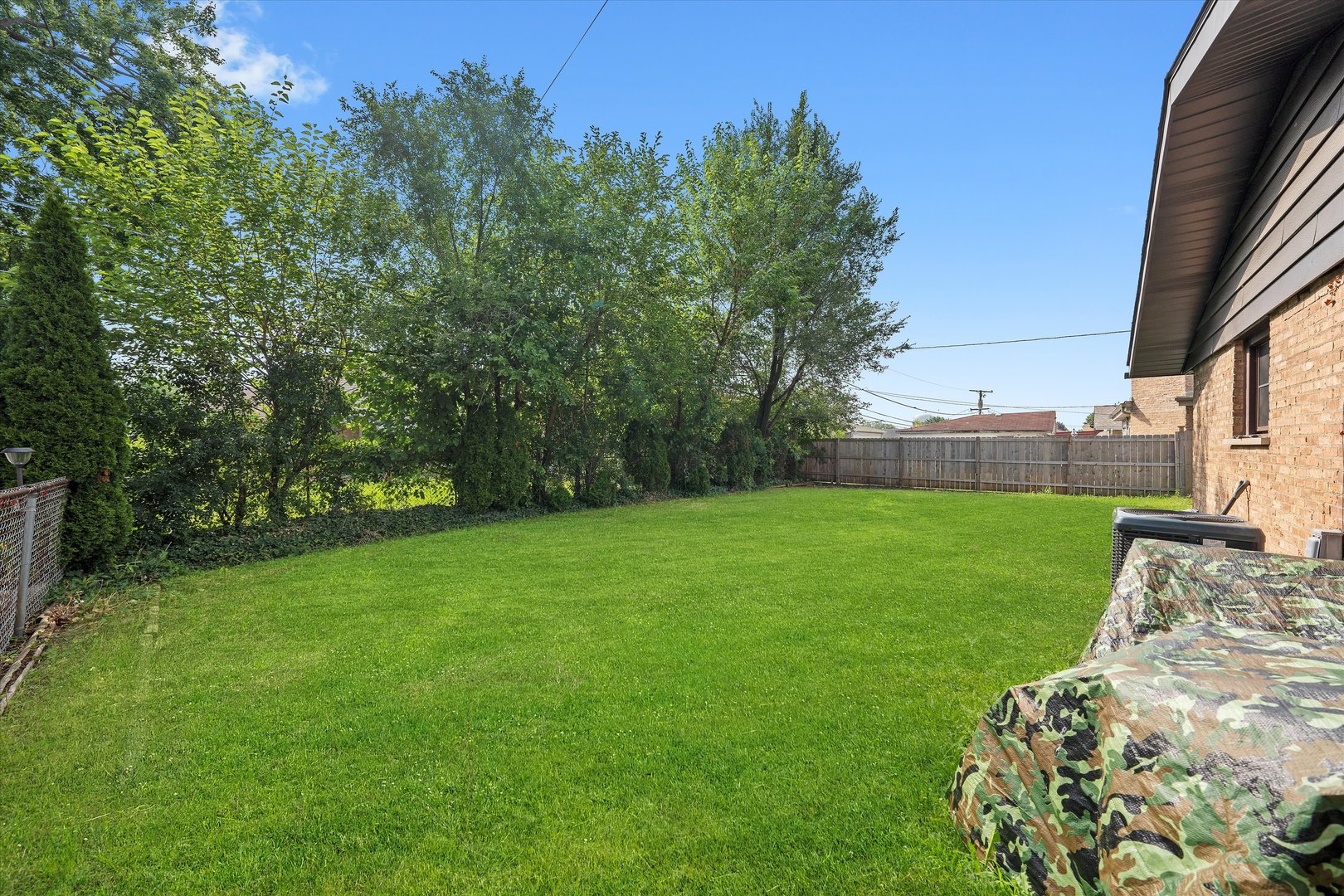 9201 Willow Lane, Bridgeview, IL 60455