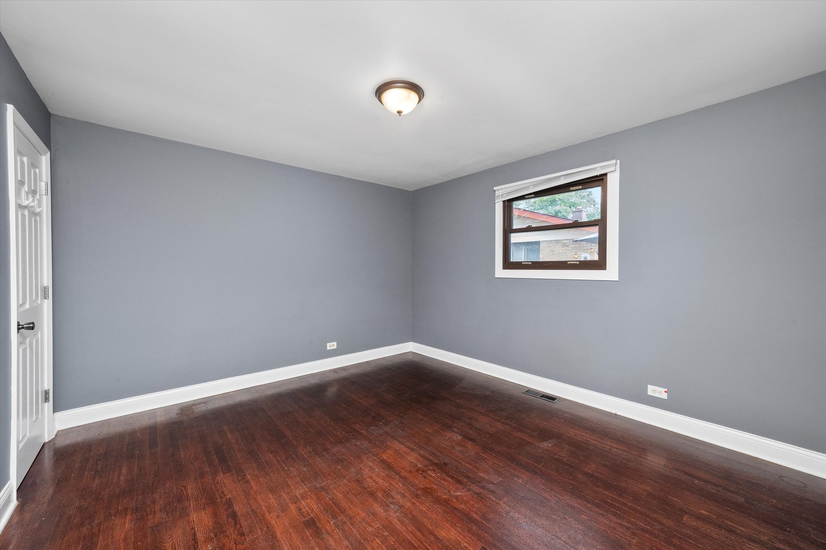 9201 Willow Lane, Bridgeview, IL 60455