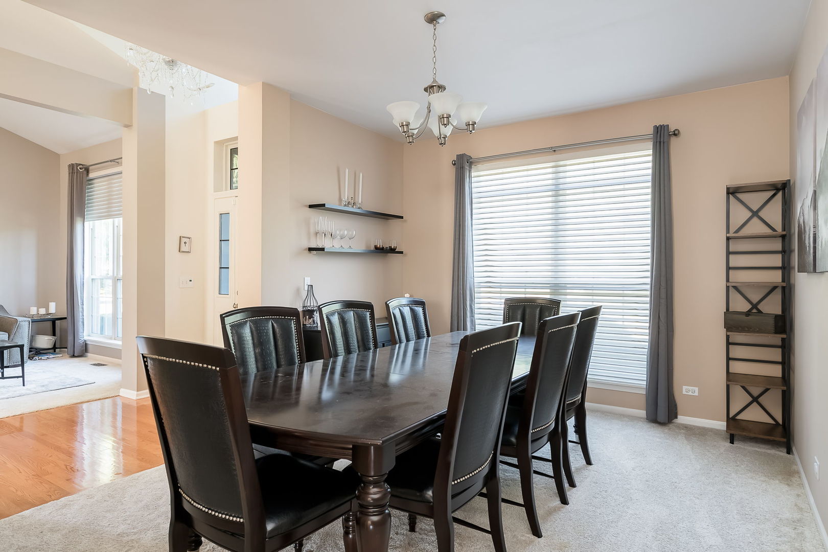 650 W Old Lake Street, Bartlett, IL 60103