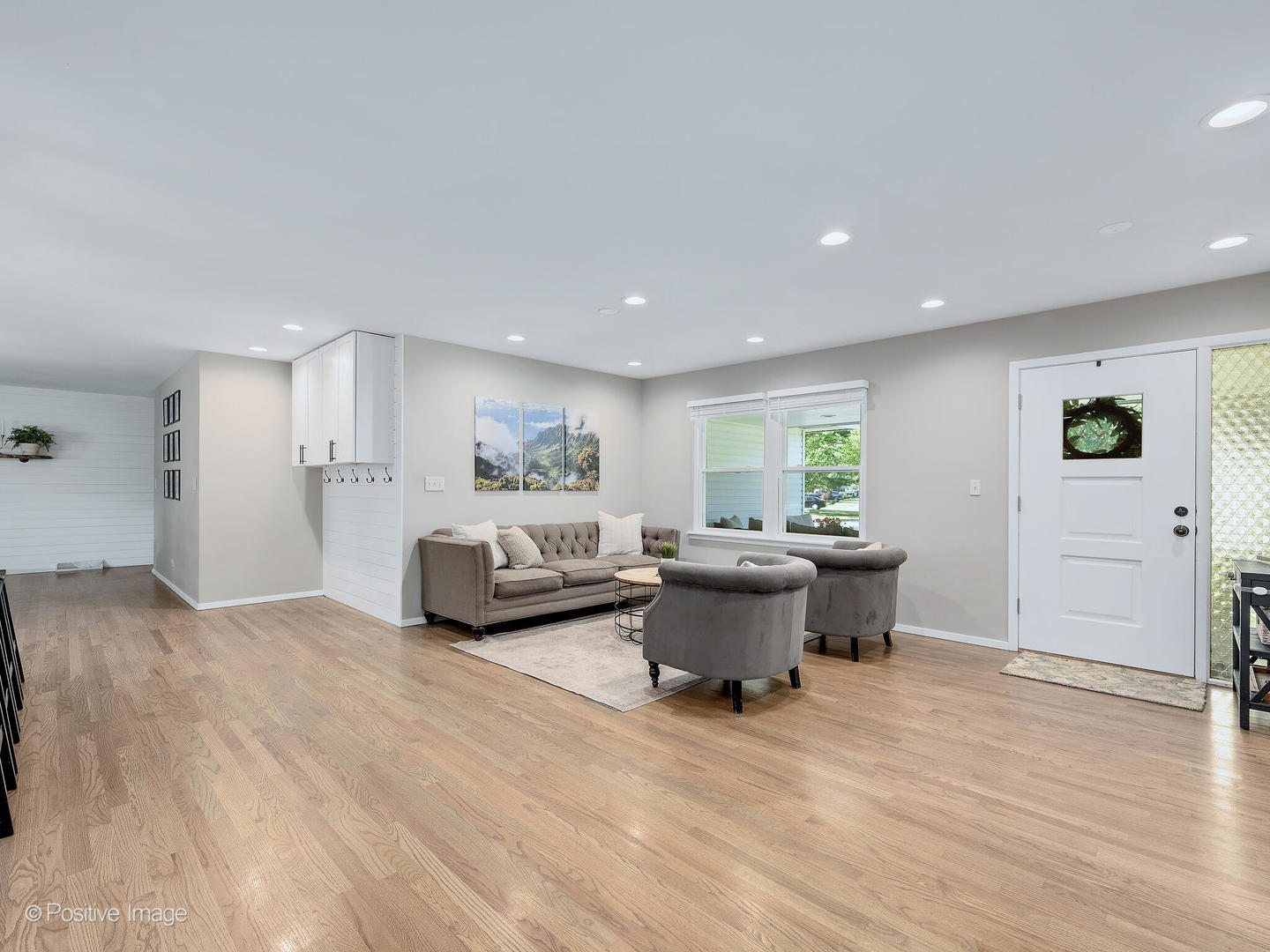 212 Hamilton Lane, Wheaton, IL 60189