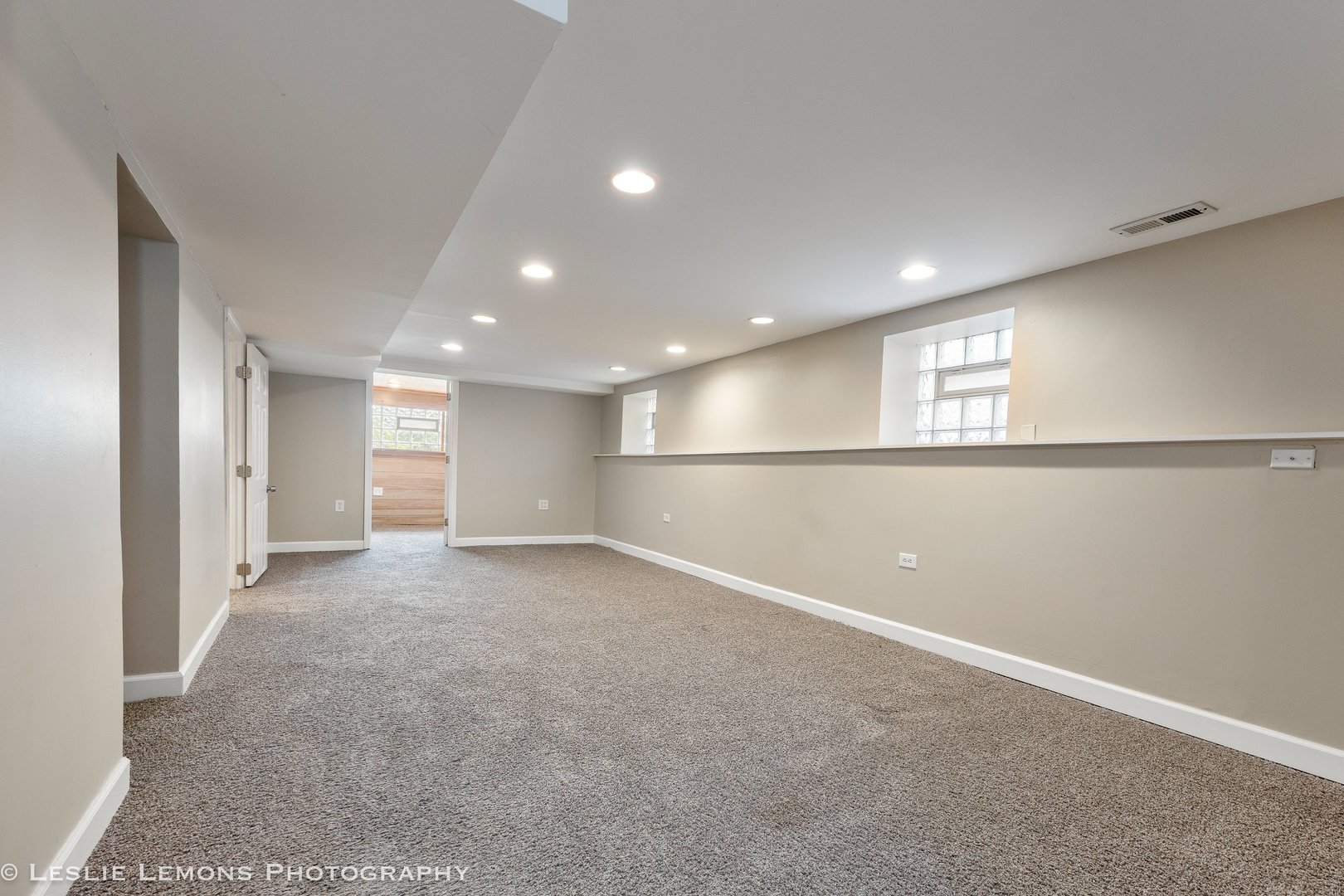 1221 Hayes Avenue, Oak Park, IL 60302