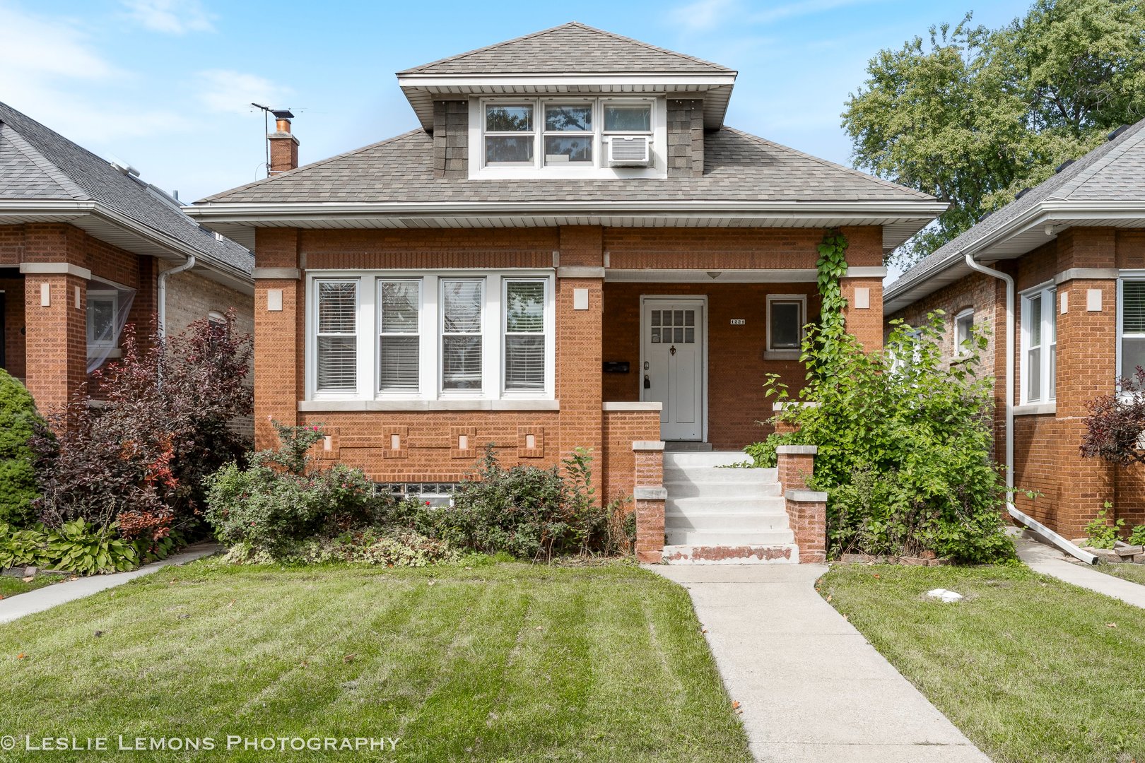 1221 Hayes Avenue, Oak Park, IL 60302