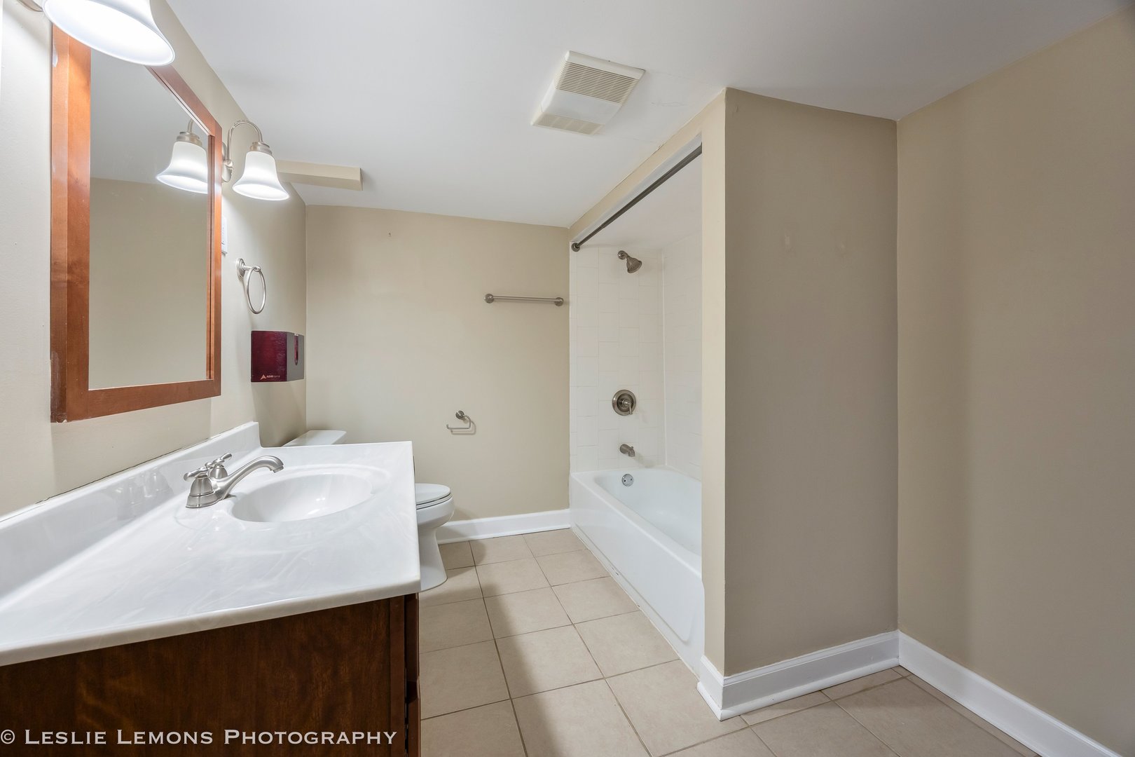 1221 Hayes Avenue, Oak Park, IL 60302