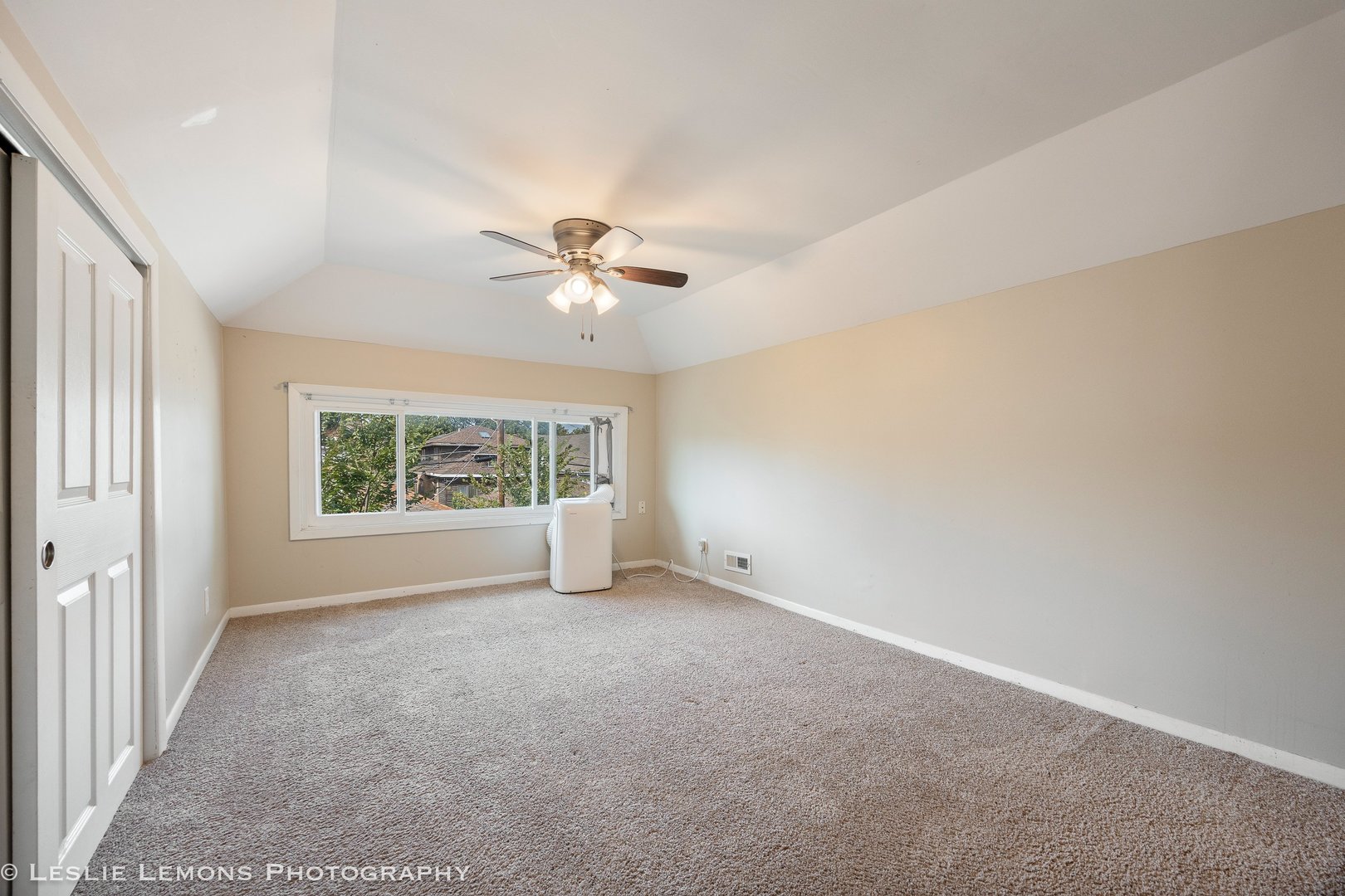 1221 Hayes Avenue, Oak Park, IL 60302