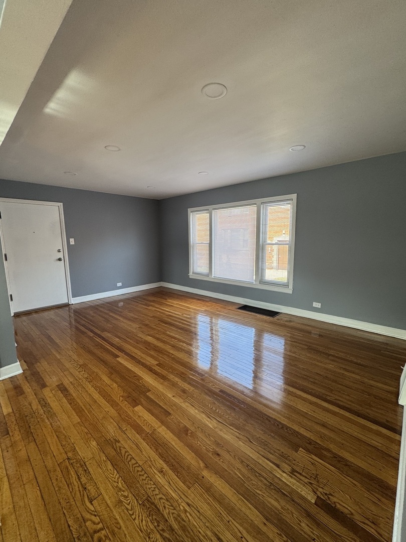 9059 S Laflin Street #1E, Chicago, IL 60620