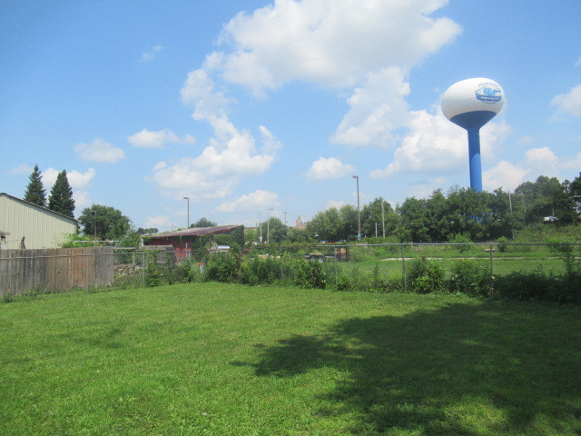 202 E Park Street, Harvard, IL 60033