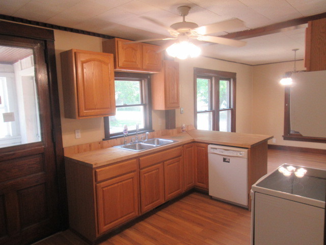 202 E Park Street, Harvard, IL 60033