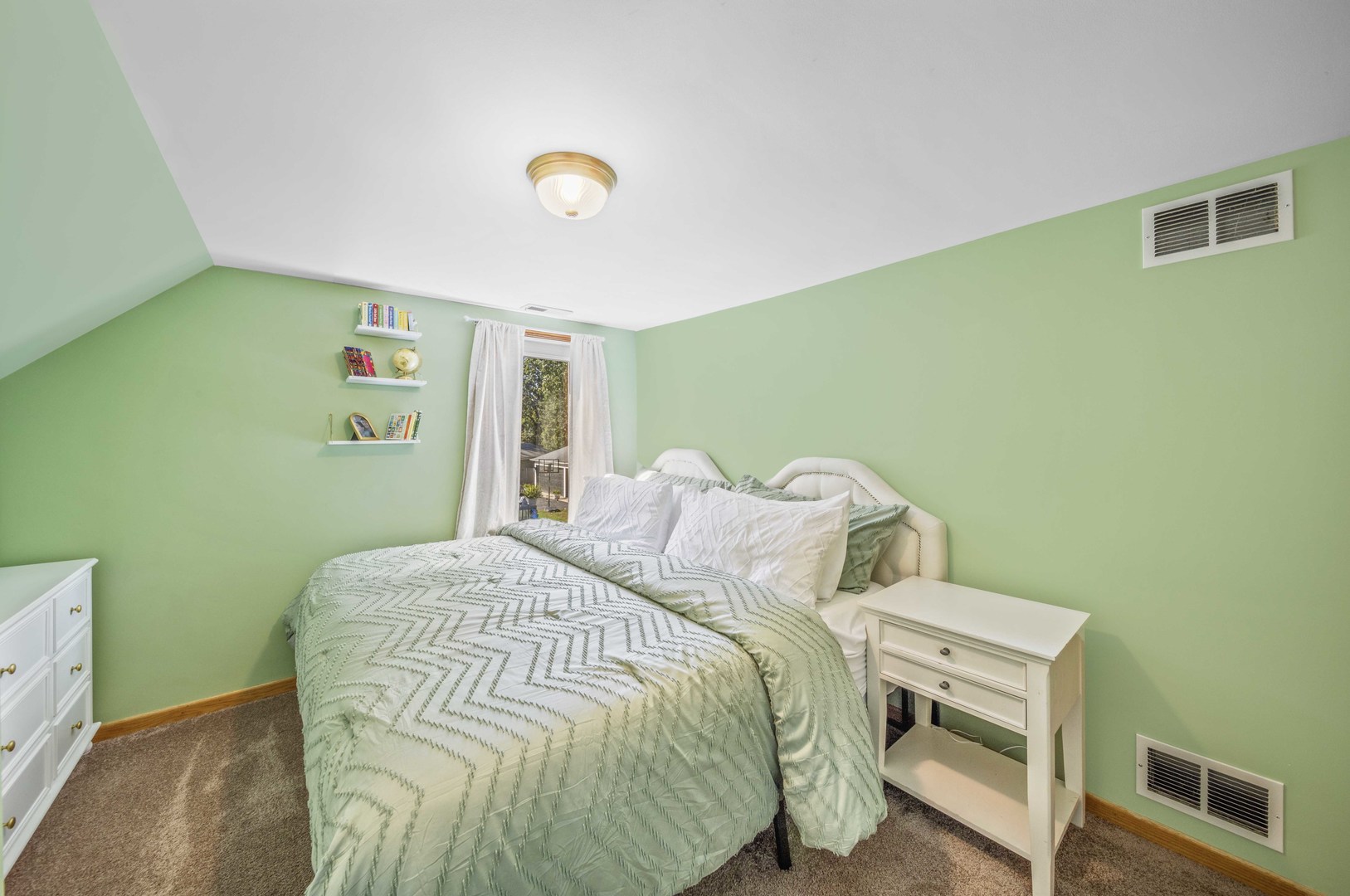 2404 13th Street, Winthrop Harbor, IL 60096
