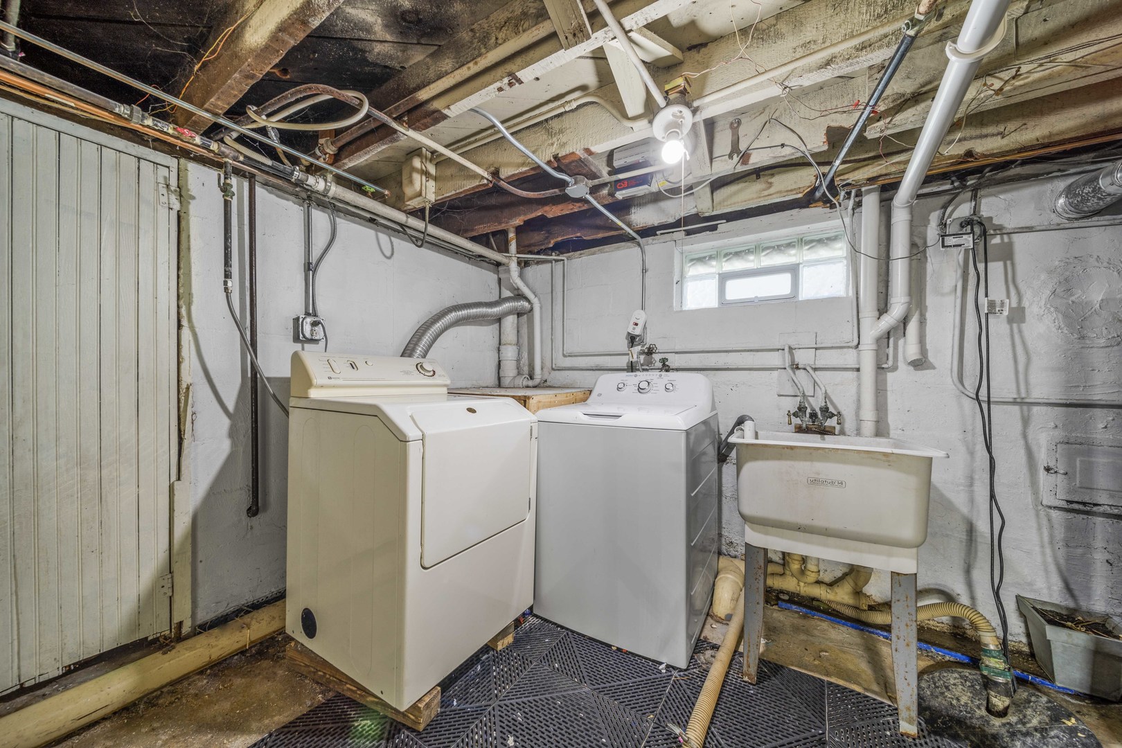 2404 13th Street, Winthrop Harbor, IL 60096