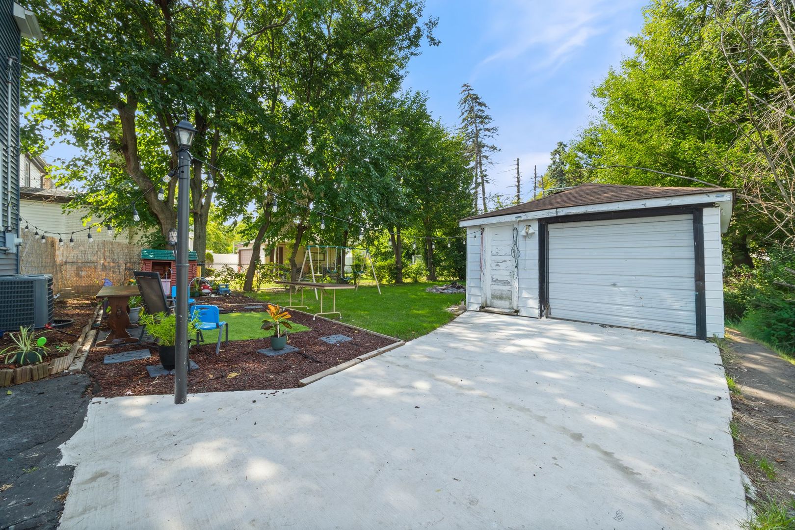 2336 S 11th Avenue, Broadview, IL 60155