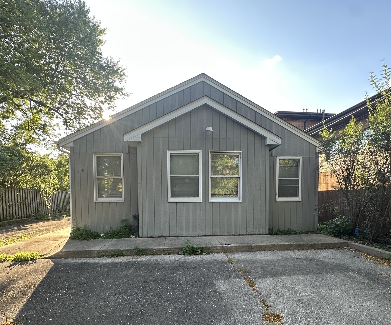 14 Crescent Street, Elgin, IL 60123