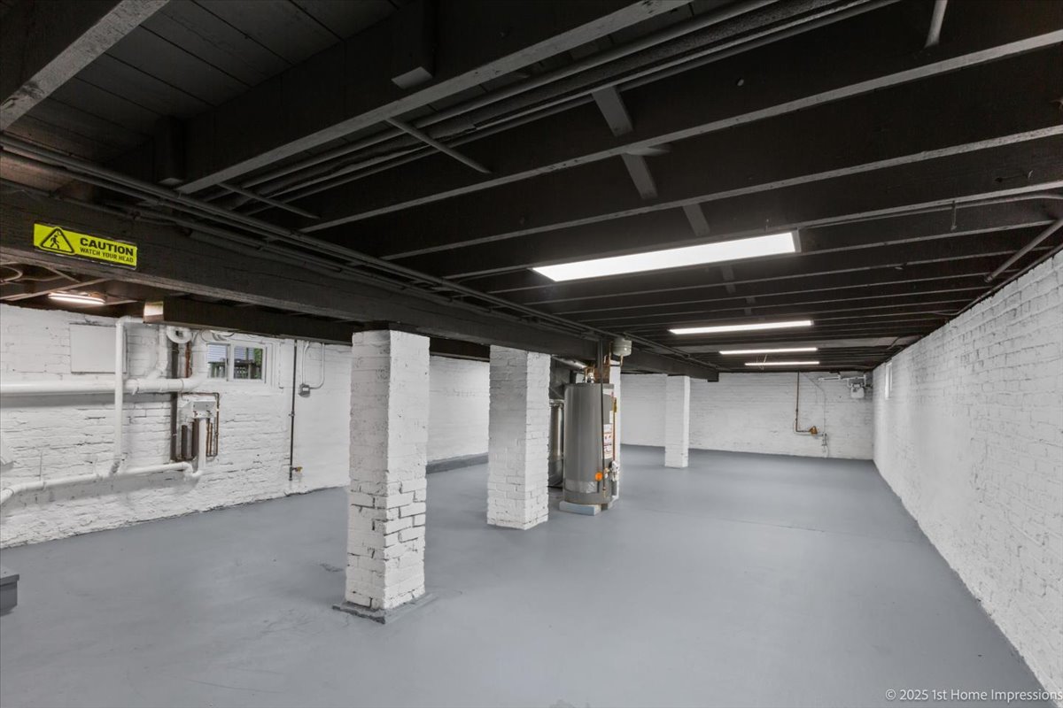 2745 Desplaines Street, Blue Island, IL 60406