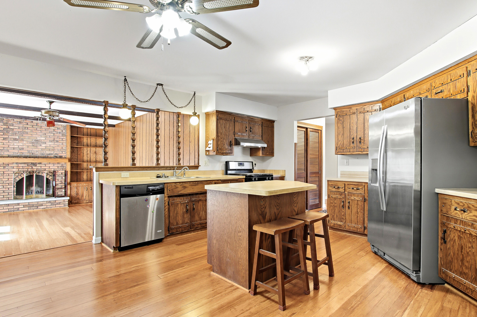 6017 68th Street, Kenosha, WI 53142