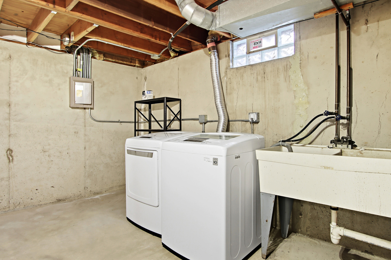 6017 68th Street, Kenosha, WI 53142