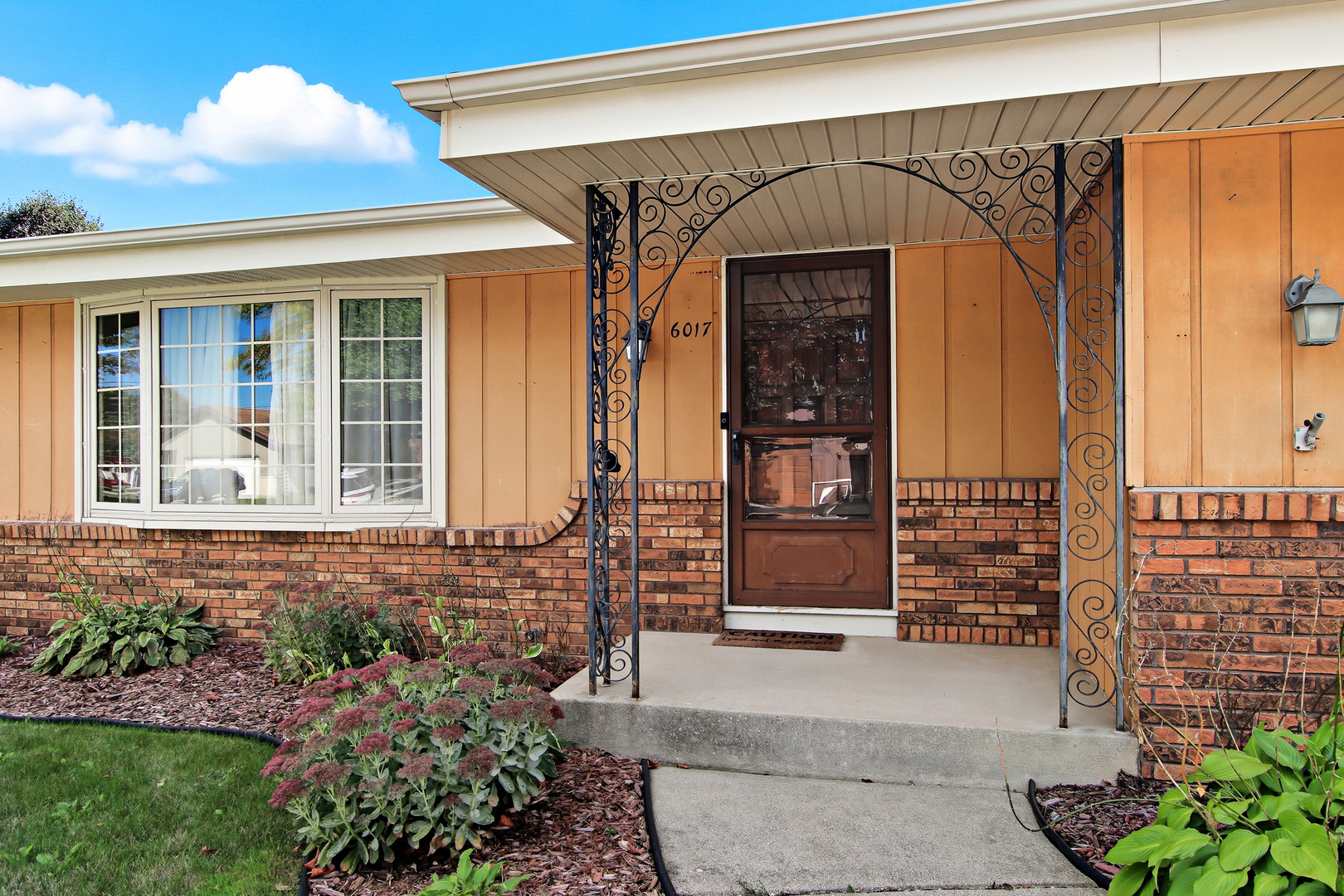 6017 68th Street, Kenosha, WI 53142