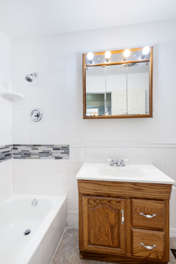 805 Cypress Lane, Joliet, IL 60435