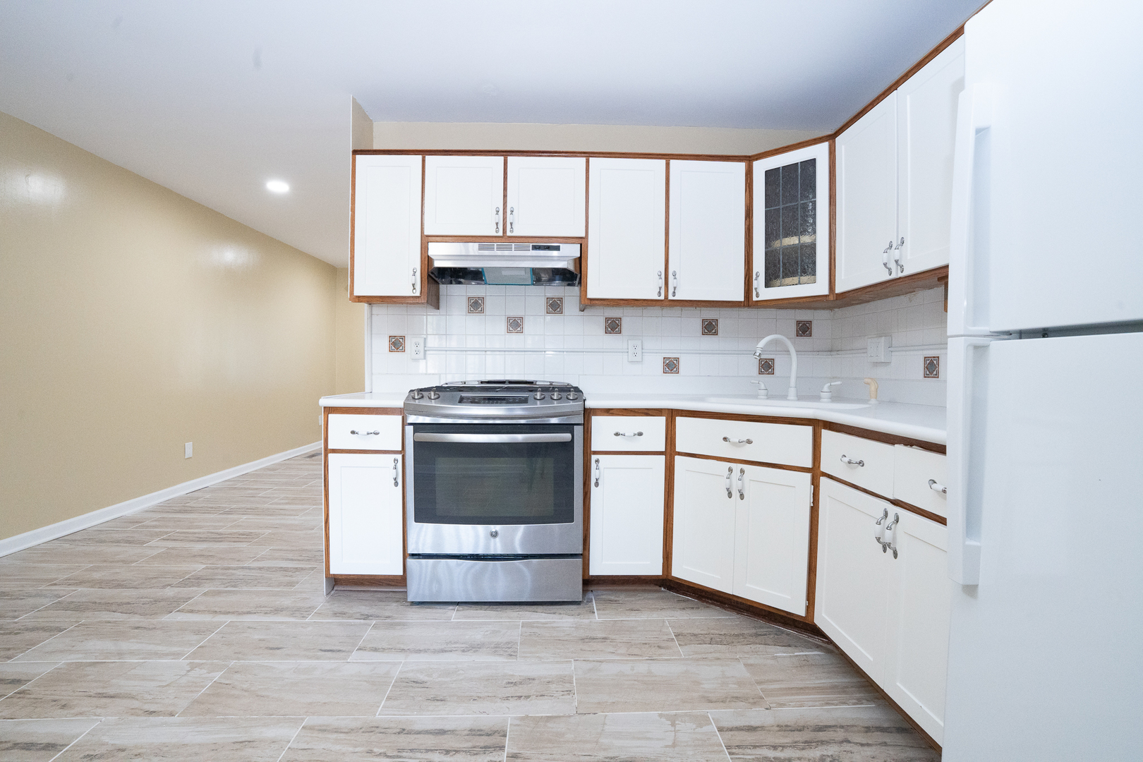 805 Cypress Lane, Joliet, IL 60435