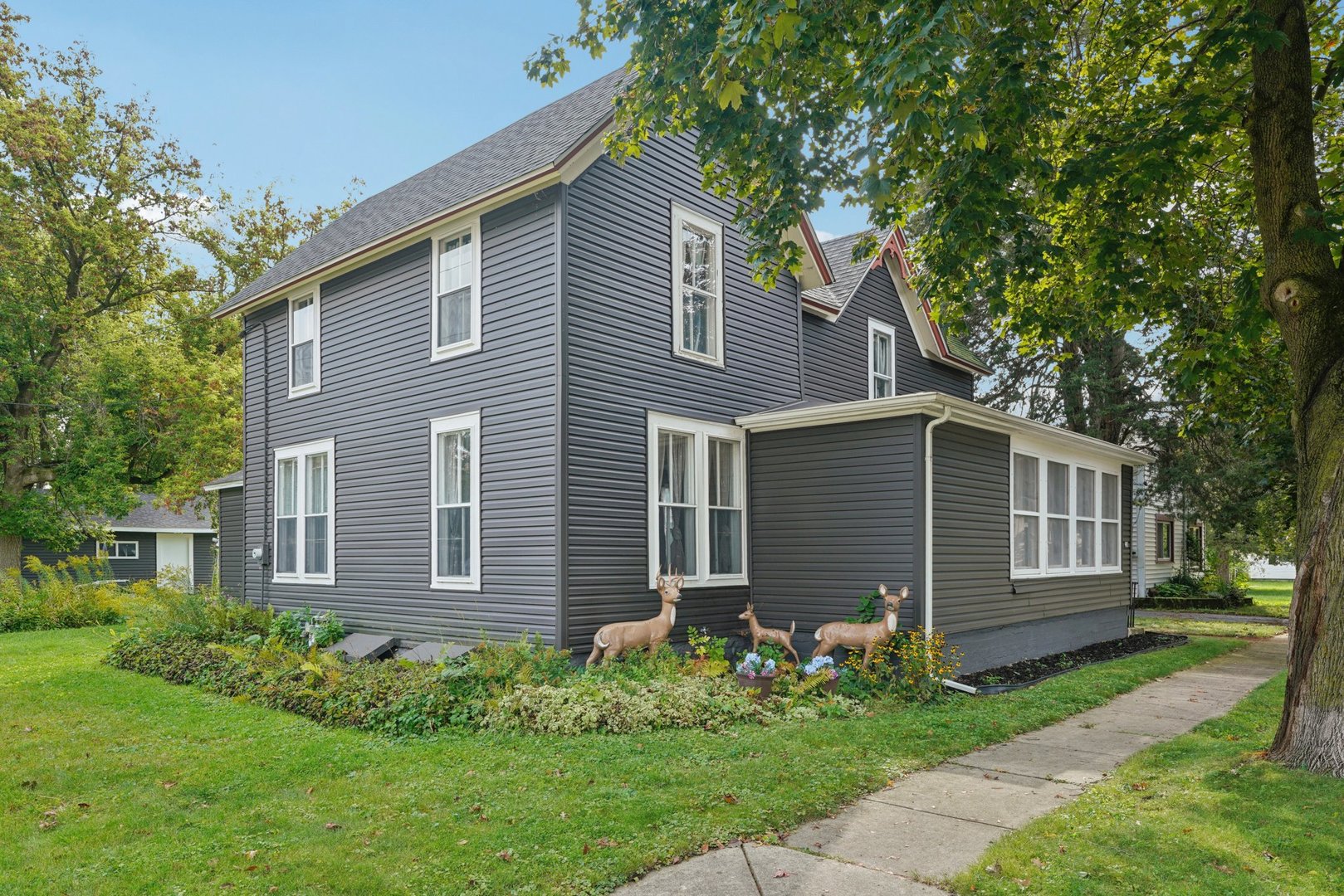 328 Sumner Street, Genoa City, WI 53128