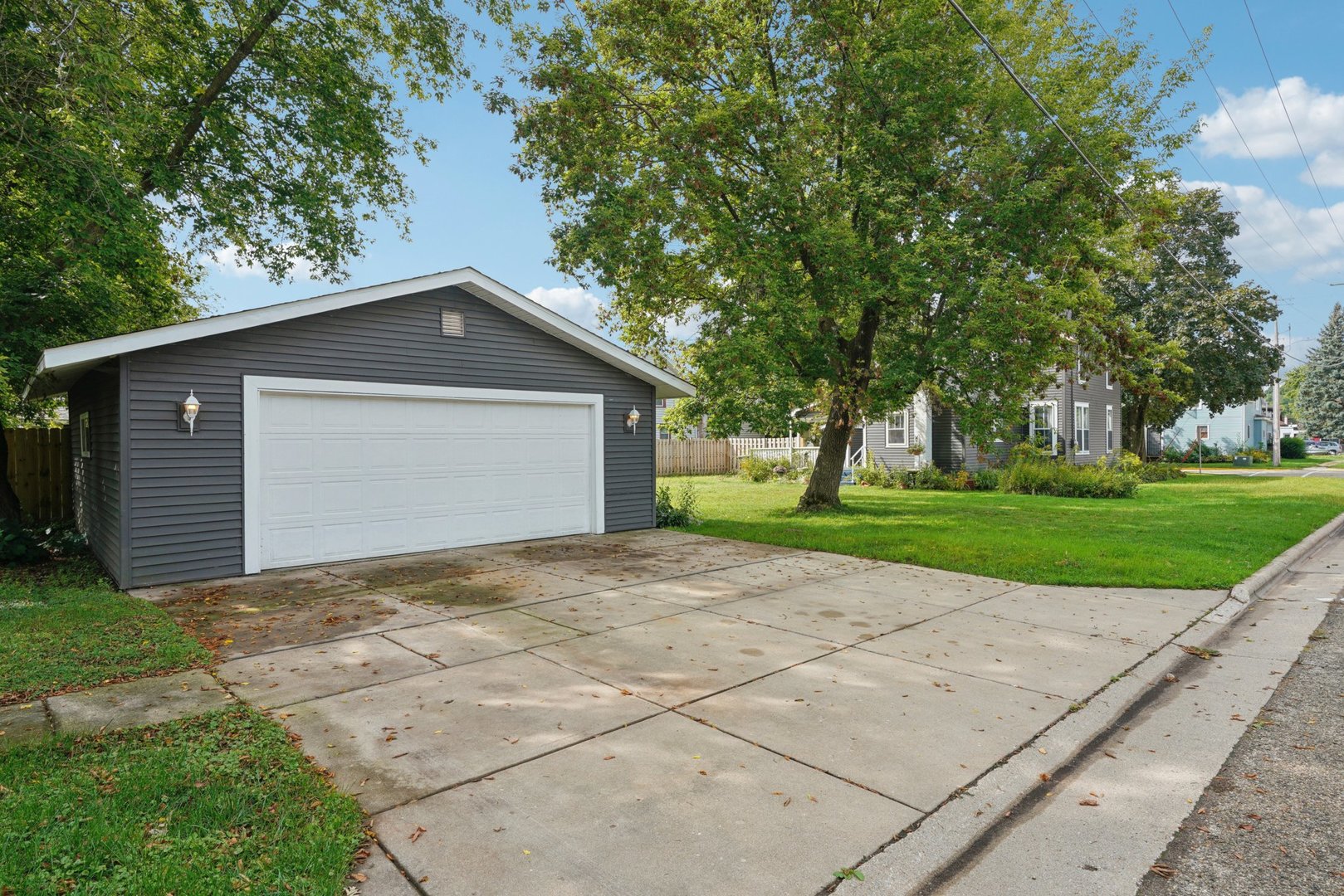 328 Sumner Street, Genoa City, WI 53128