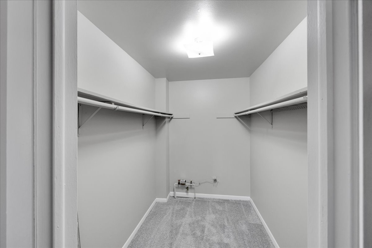 25 E Palatine Road #303, Arlington Heights, IL 60004