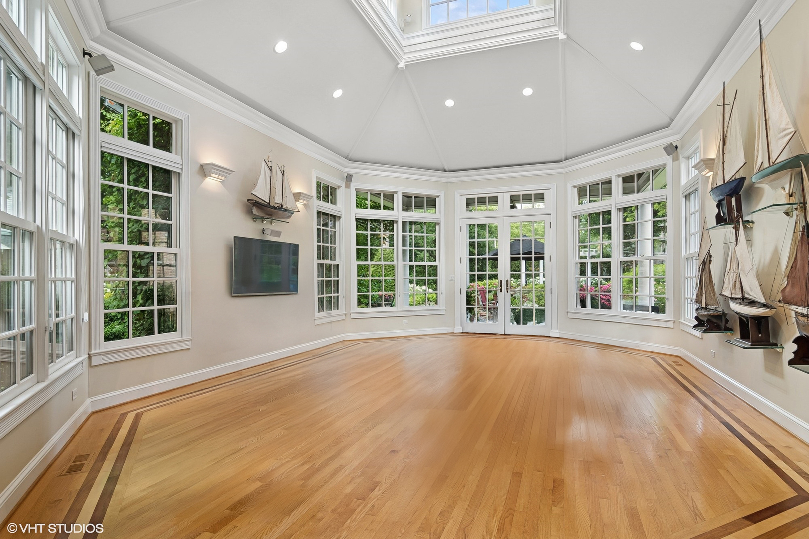 500 E Mayfair Road, Arlington Heights, IL 60005