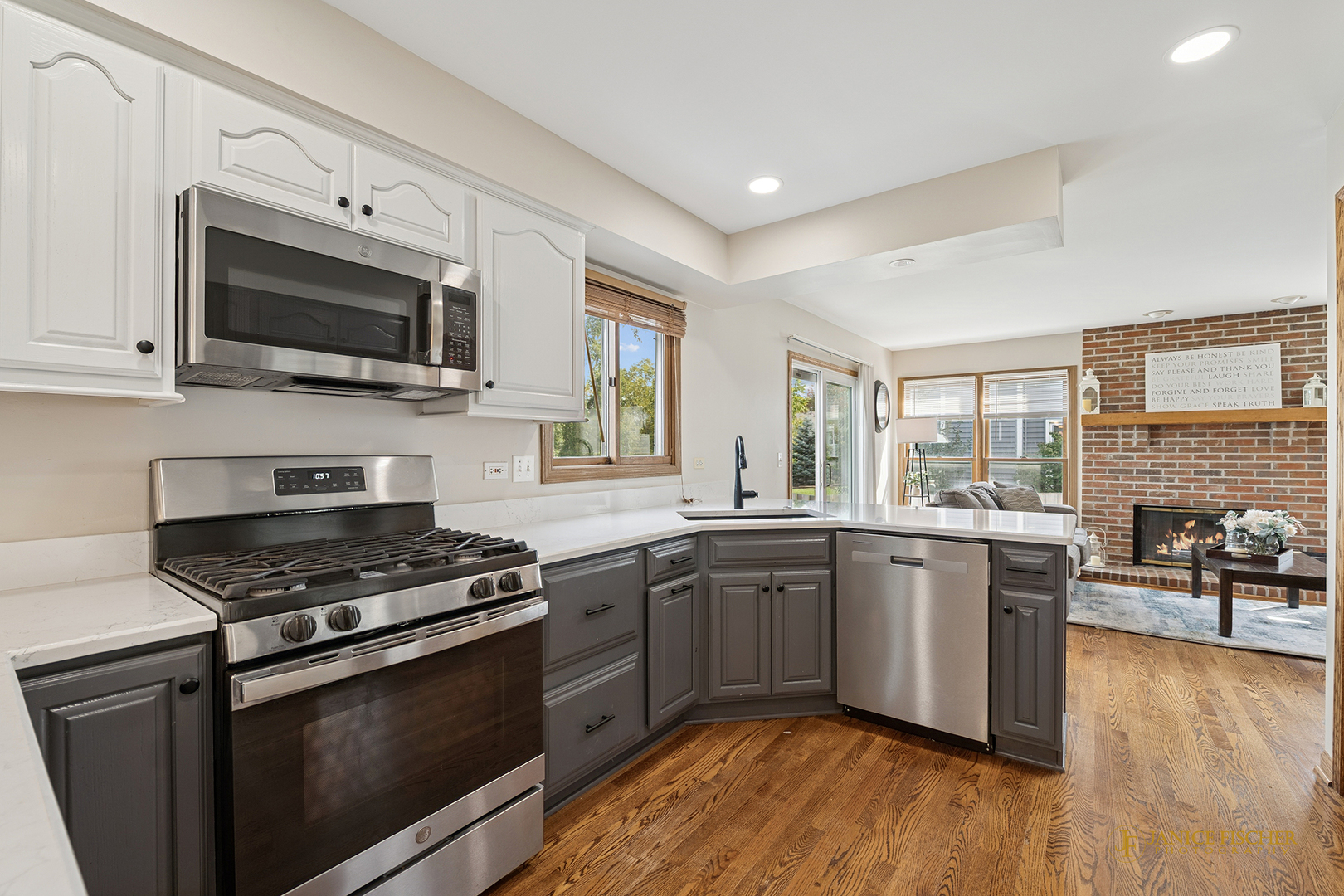 531 Salceda Lane, Mundelein, IL 60060