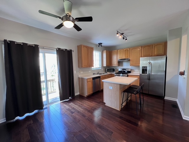 1819 Indian Hill Lane, Aurora, IL 60503