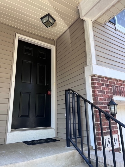 1819 Indian Hill Lane, Aurora, IL 60503