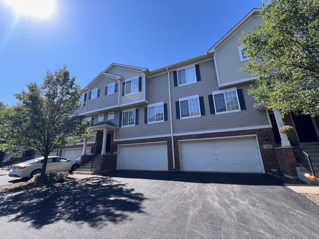 1819 Indian Hill Lane, Aurora, IL 60503