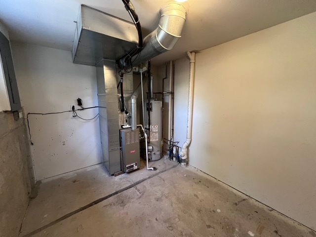 1819 Indian Hill Lane, Aurora, IL 60503