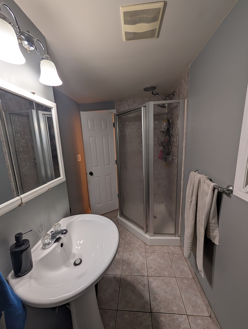 22W425 ARBOR Lane, Glen Ellyn, IL 60137