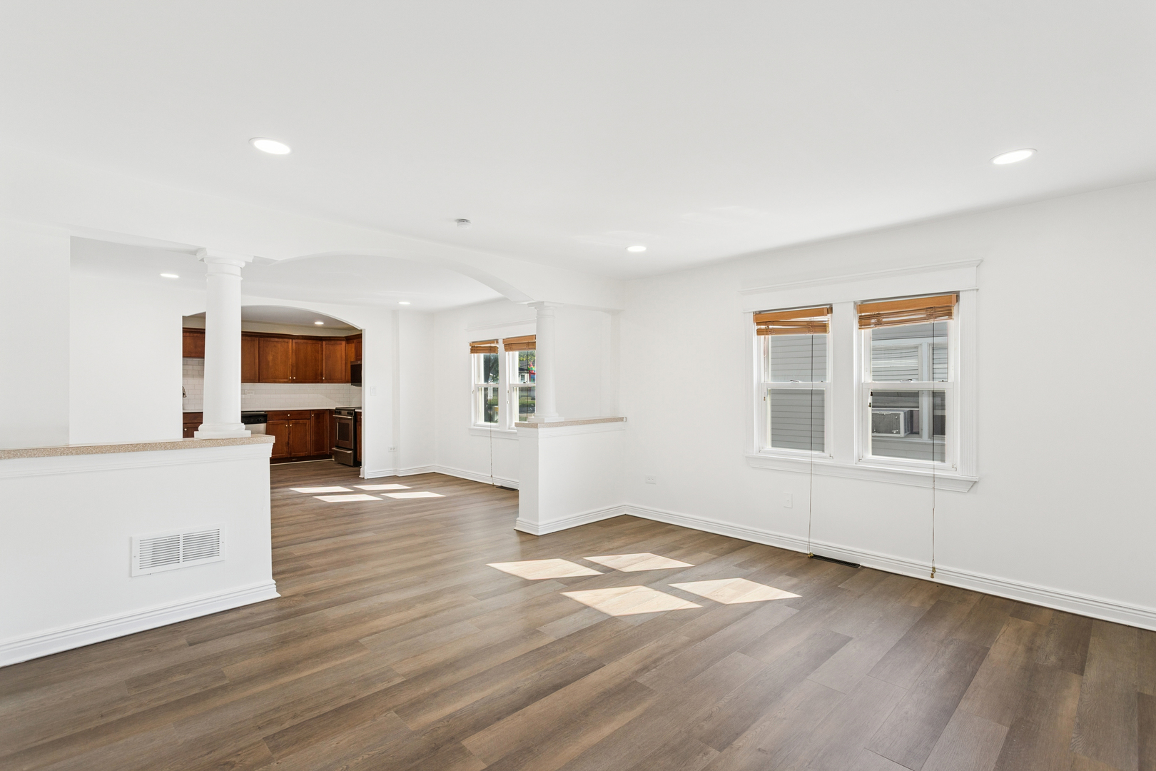 540 E 4th Street, Lockport, IL 60441