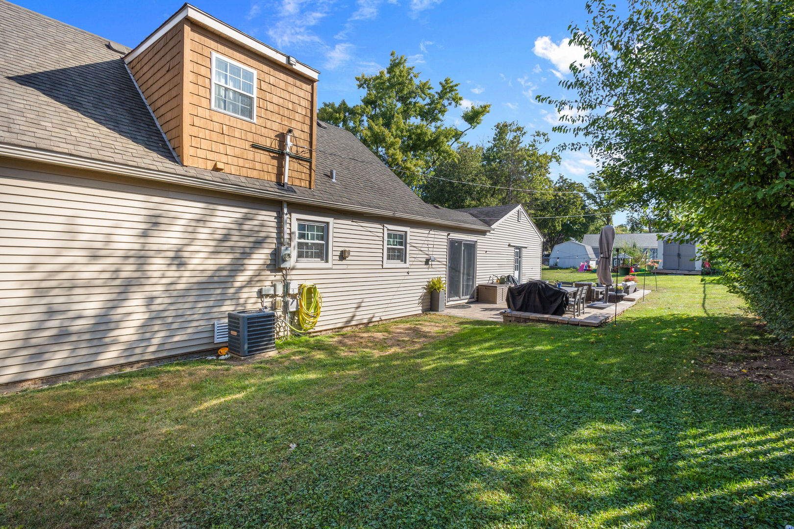 231 E Berkshire Avenue, Lombard, IL 60148