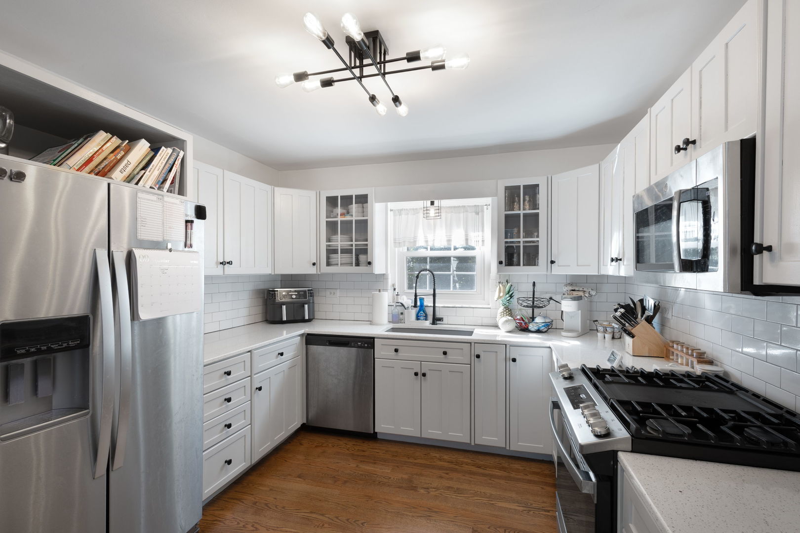 231 E Berkshire Avenue, Lombard, IL 60148