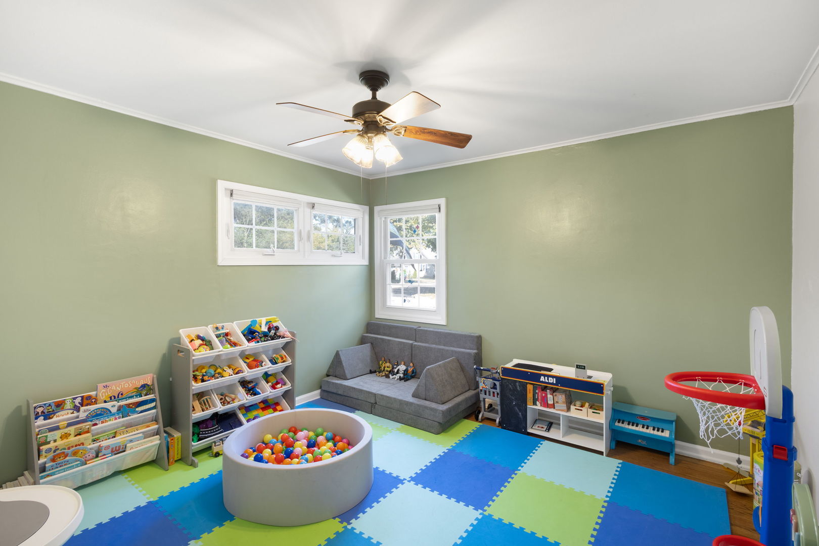 231 E Berkshire Avenue, Lombard, IL 60148