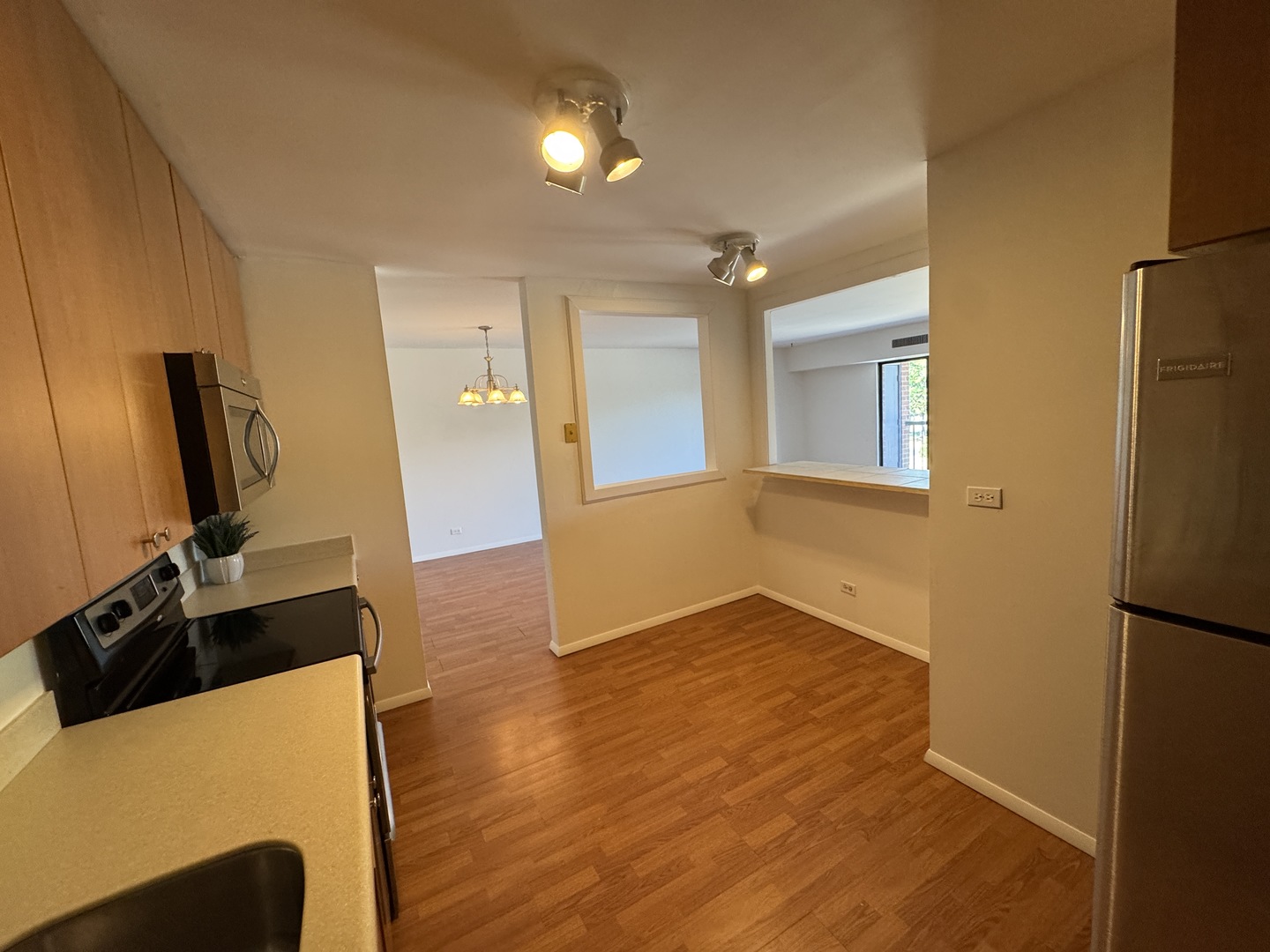 1415 E Central Road #301A, Arlington Heights, IL 60005