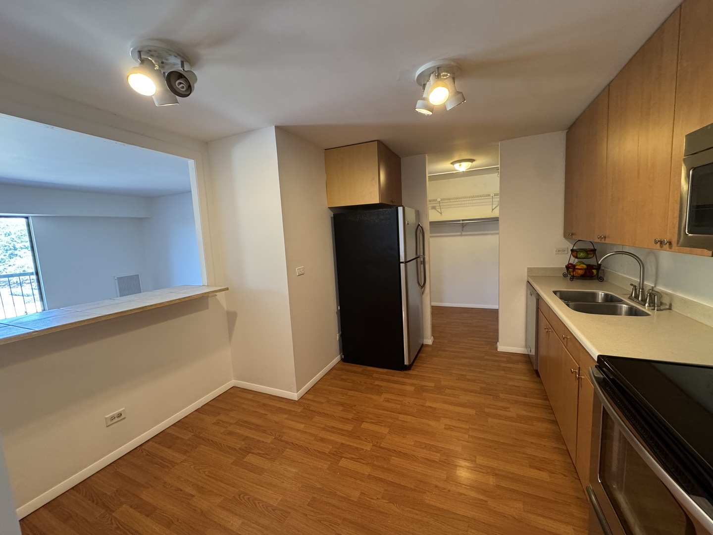 1415 E Central Road #301A, Arlington Heights, IL 60005