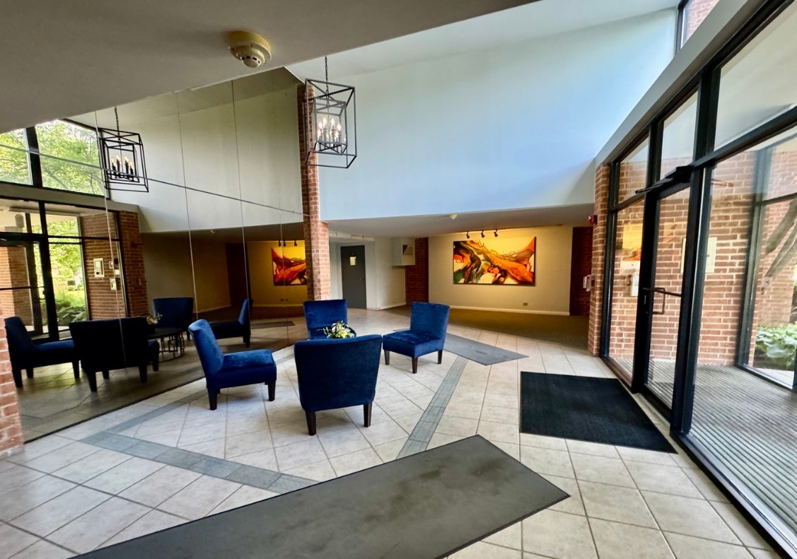 1415 E Central Road #301A, Arlington Heights, IL 60005