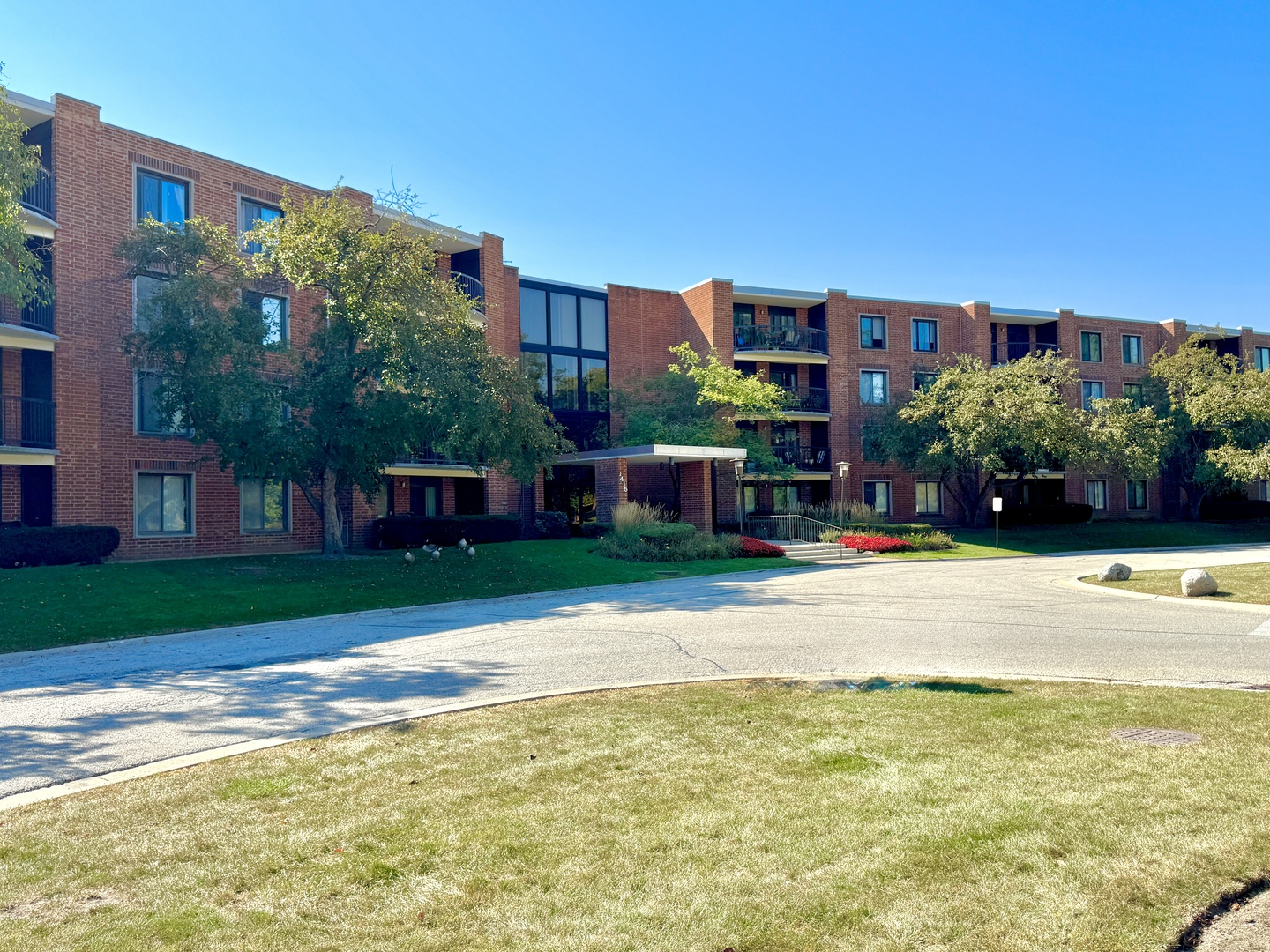 1415 E Central Road #301A, Arlington Heights, IL 60005