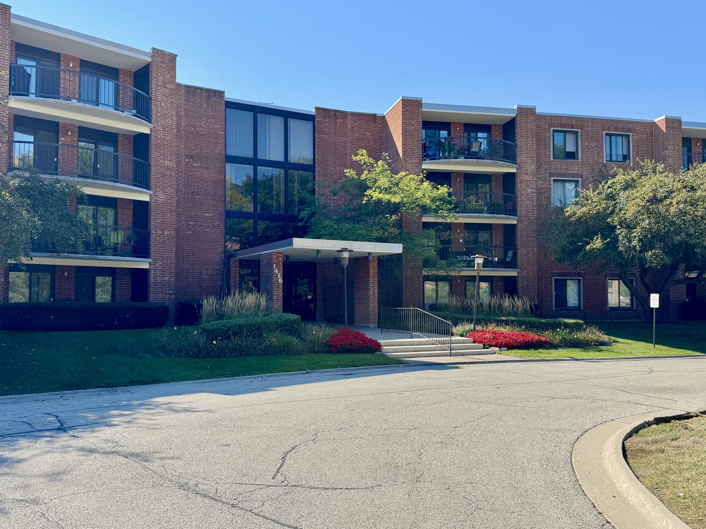 1415 E Central Road #301A, Arlington Heights, IL 60005