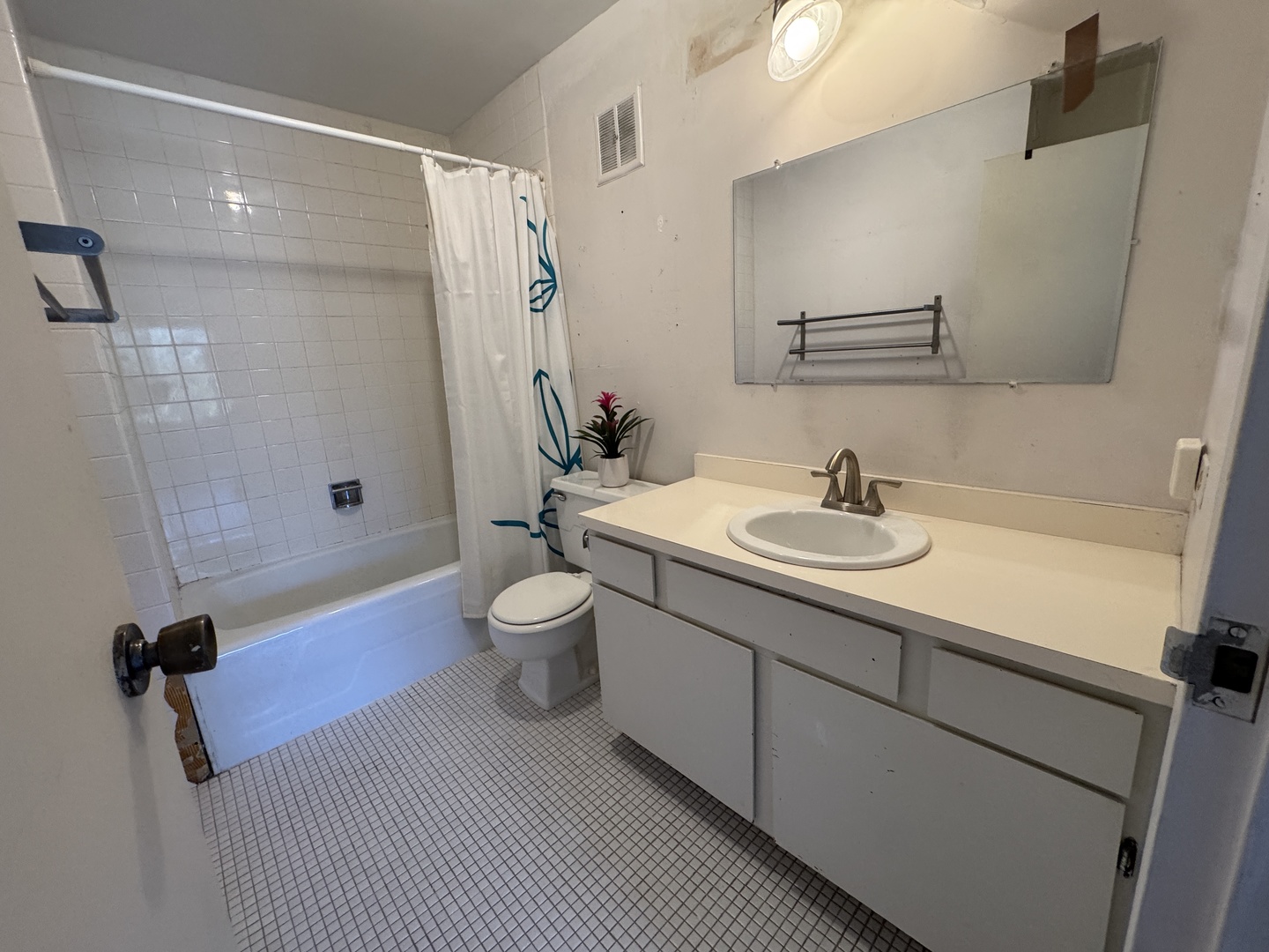 1415 E Central Road #301A, Arlington Heights, IL 60005