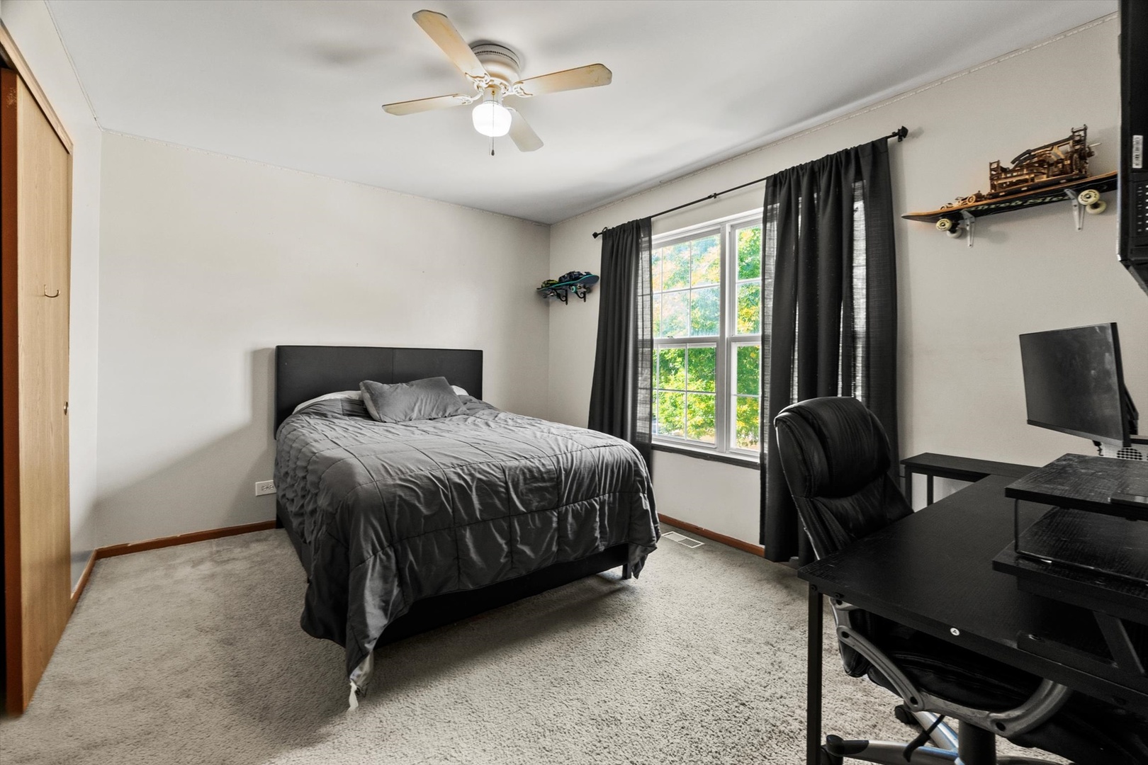 618 Grace Drive, Lake In The Hills, IL 60156