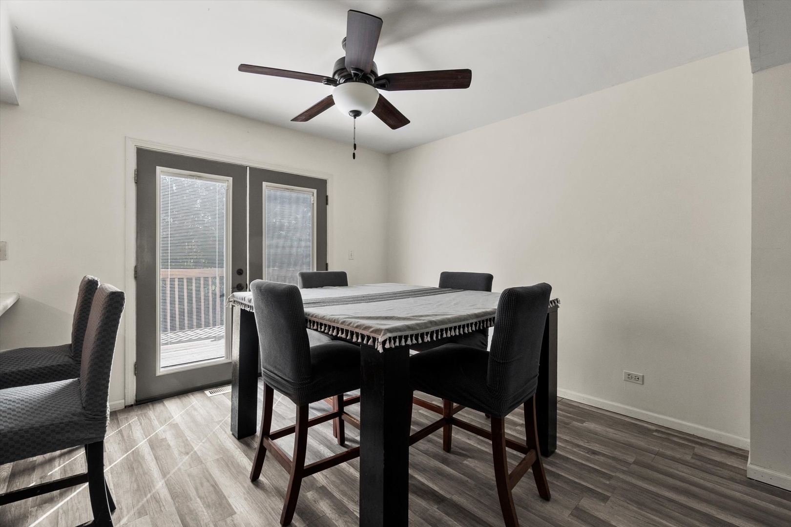 618 Grace Drive, Lake In The Hills, IL 60156