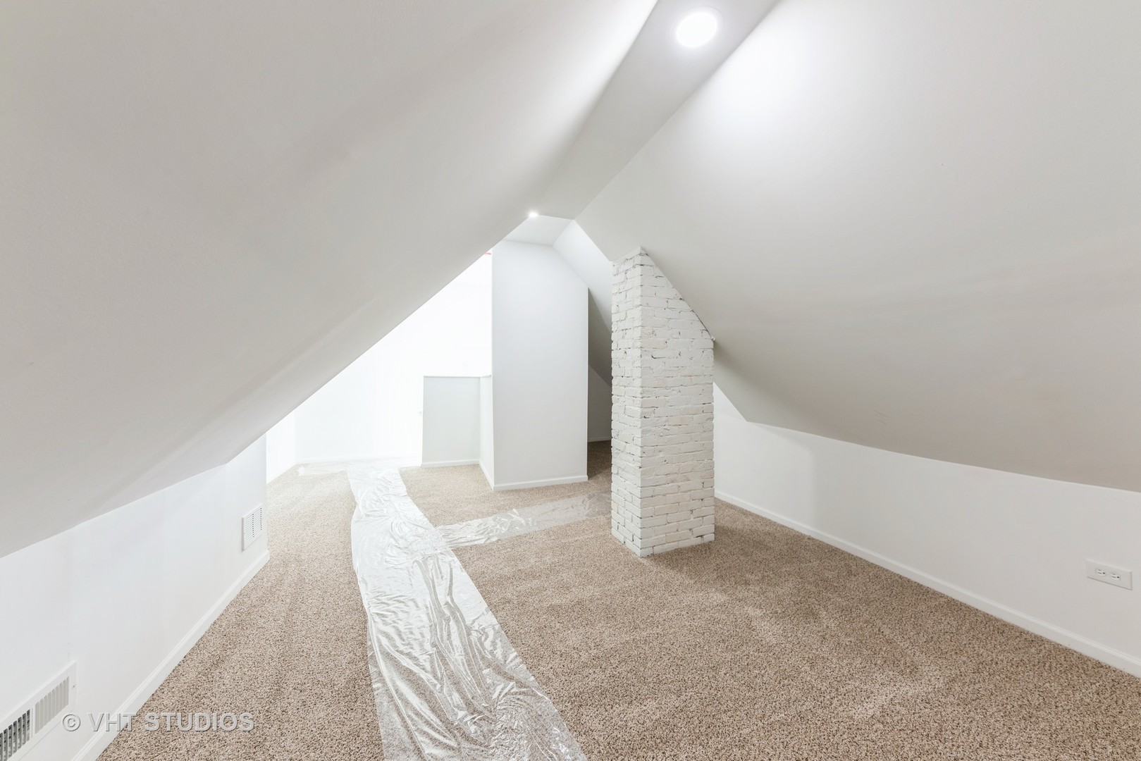 1210 Park Avenue, North Chicago, IL 60064