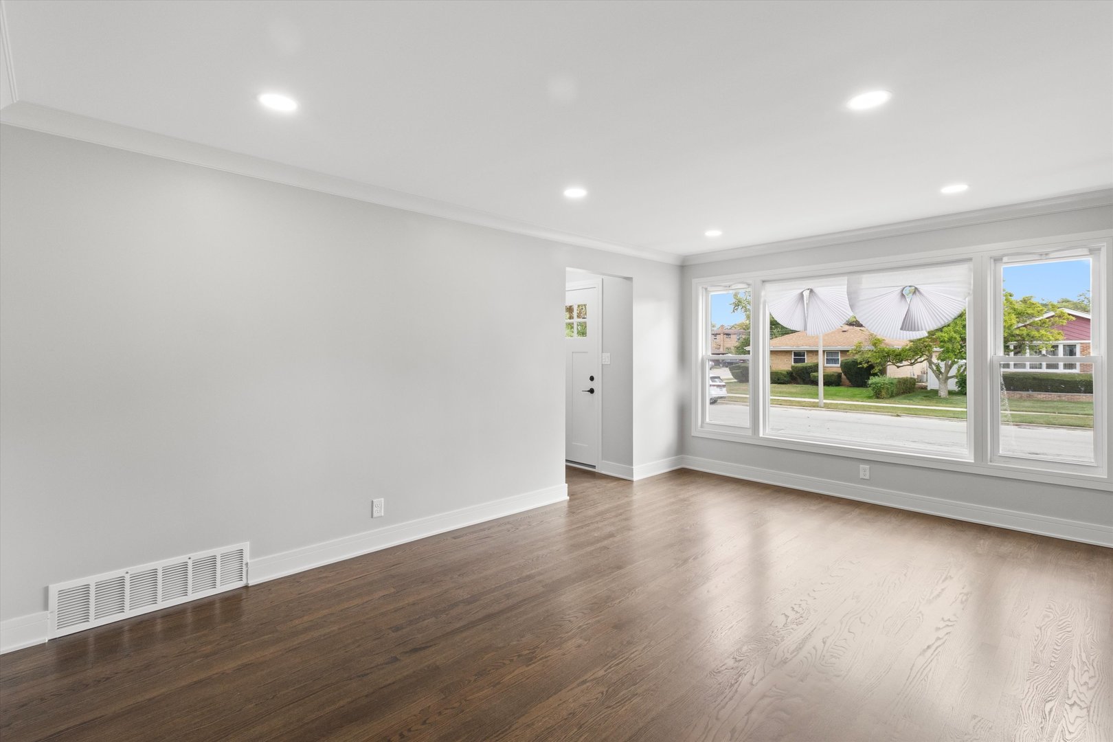 8804 S Fairfield Avenue, Evergreen Park, IL 60805