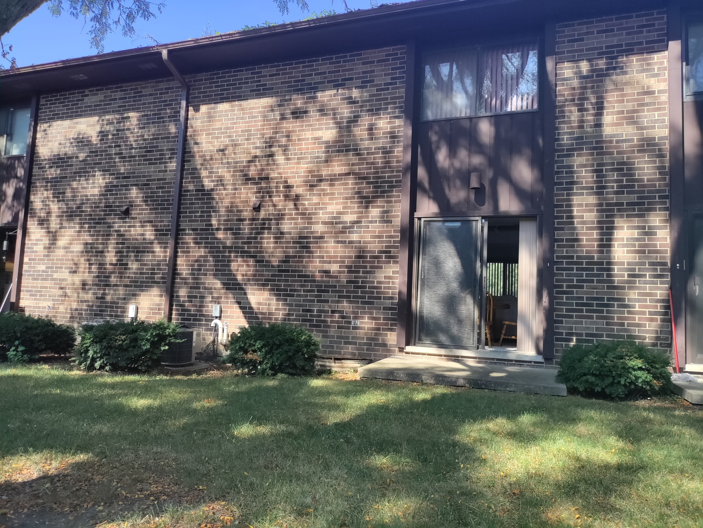 15804 Laramie Avenue #4, Oak Forest, IL 60452